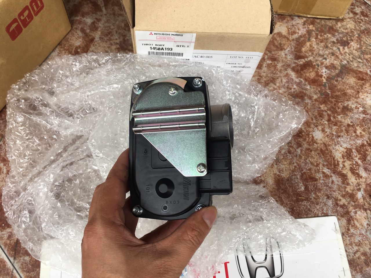 Cụm bướm ga xe mitsubishi Mirage