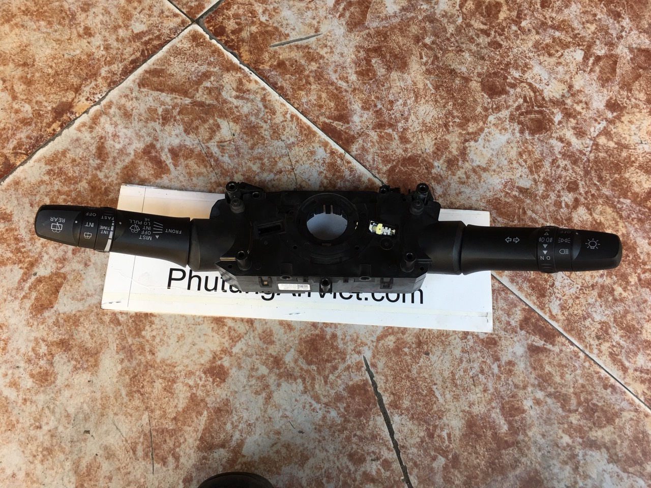 Cụm công tắc pha cốt gạt mưa xe mitsubishi Attrage