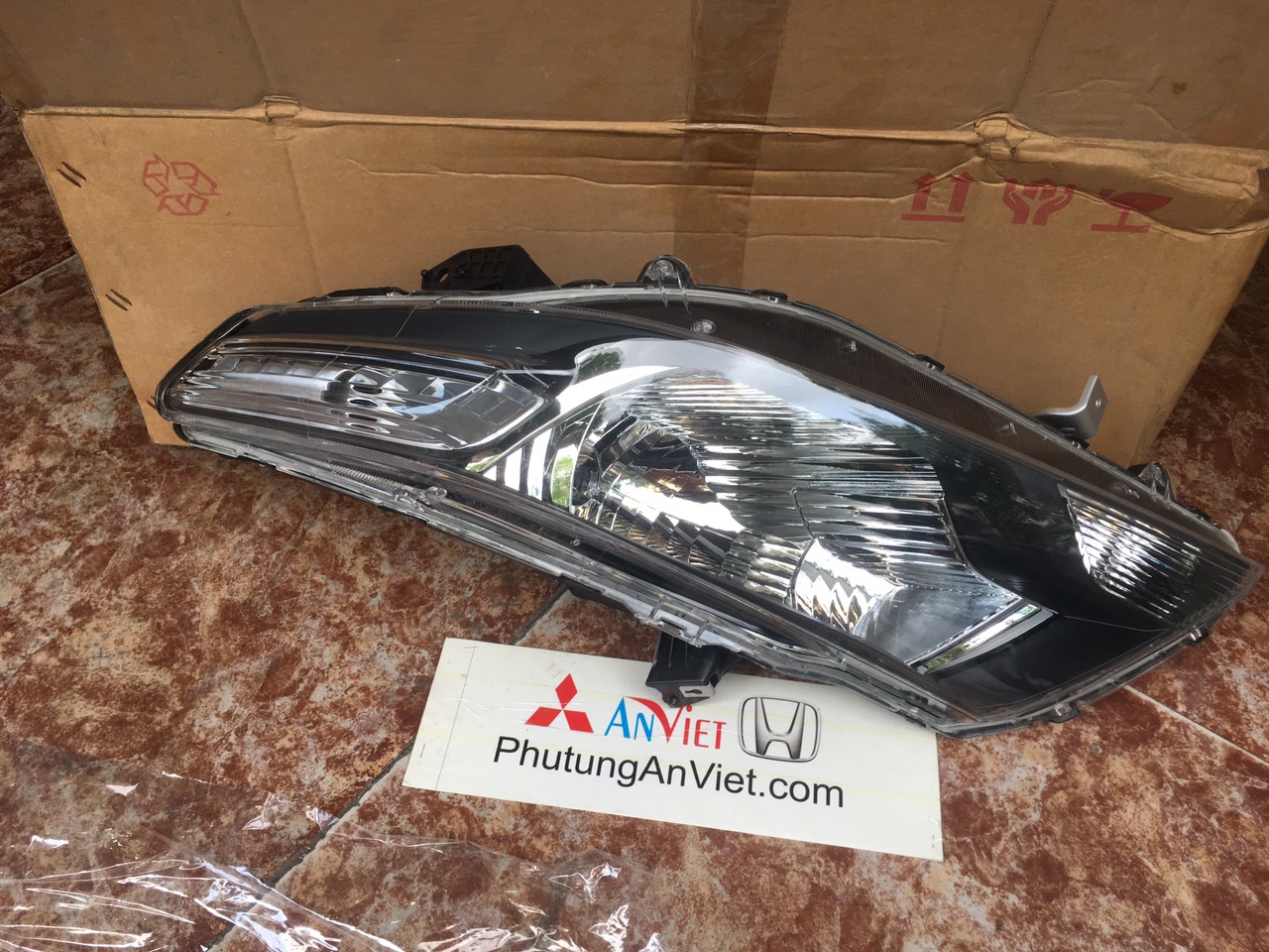 Đèn pha xe honda CITY