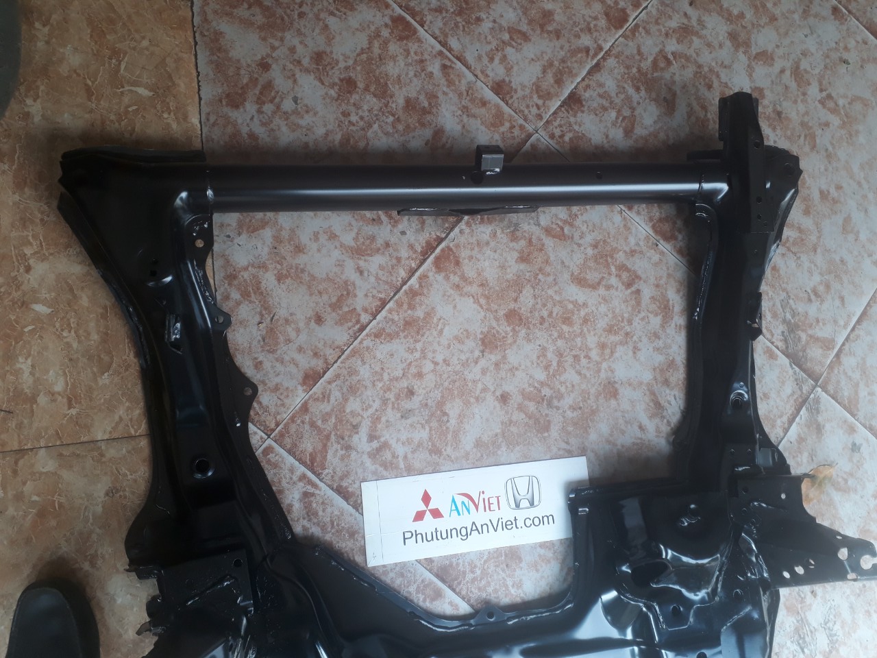 Giá đỡ động cơ xe honda CRV 