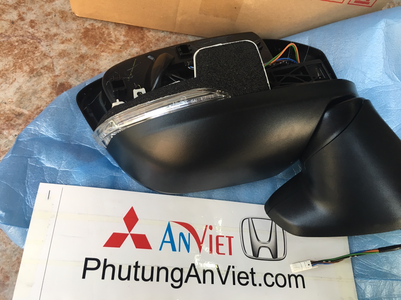 Gương chiếu hậu xe Mitsubishi Xpander