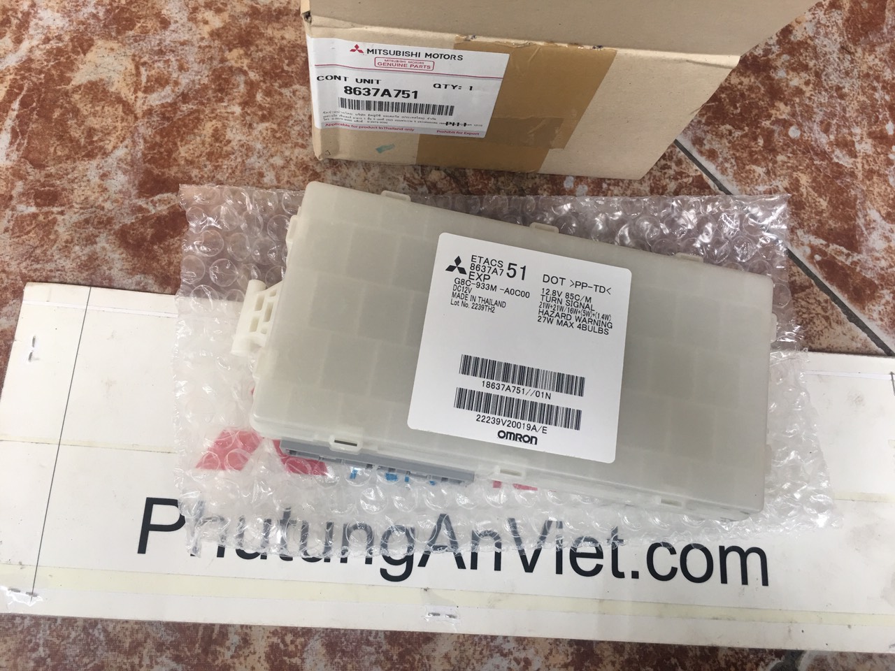 Hộp e tắc xe mitsubishi Triton 