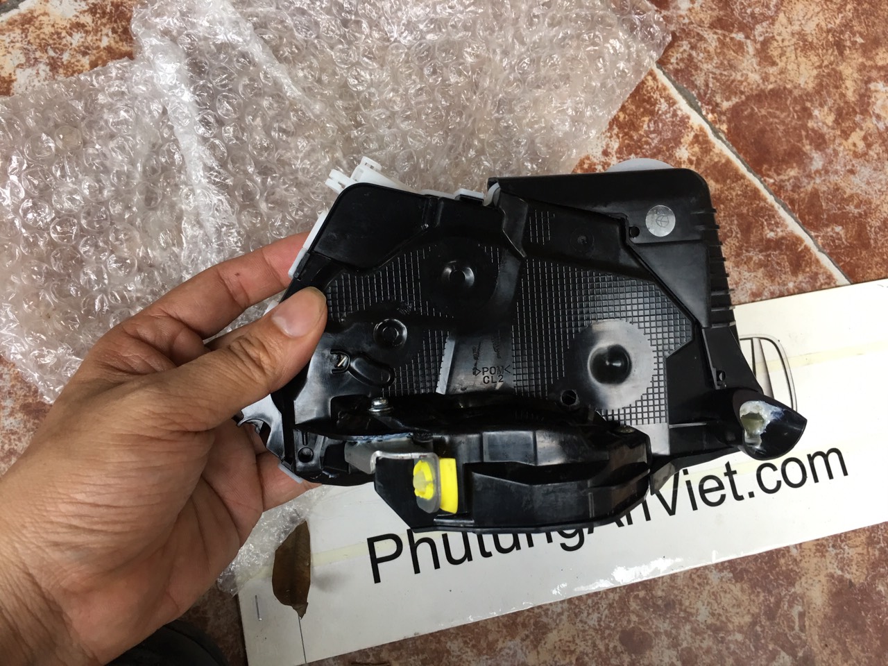 Khóa ngậm cửa xe honda CITY