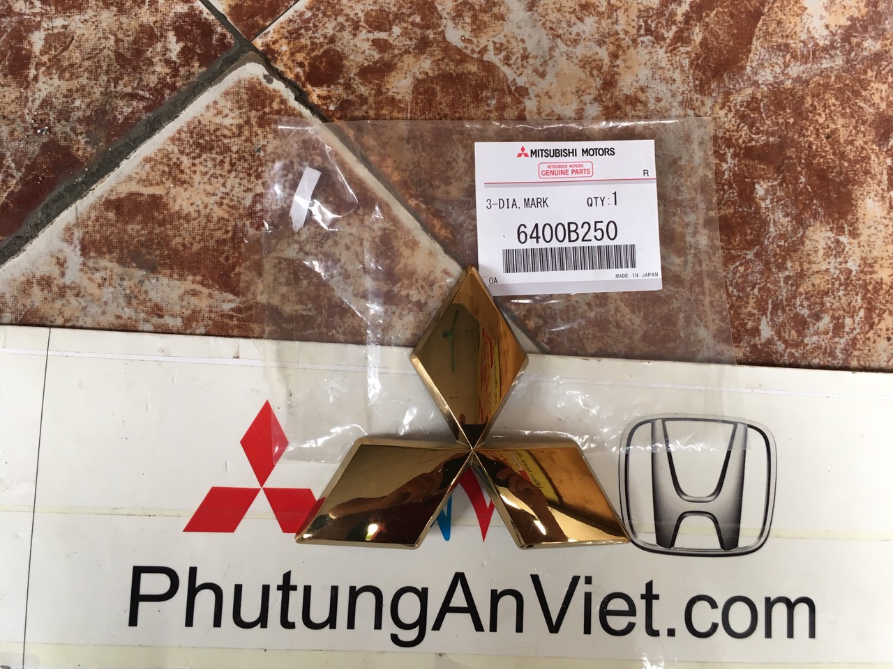 Logo xe mitsubishi Grandis