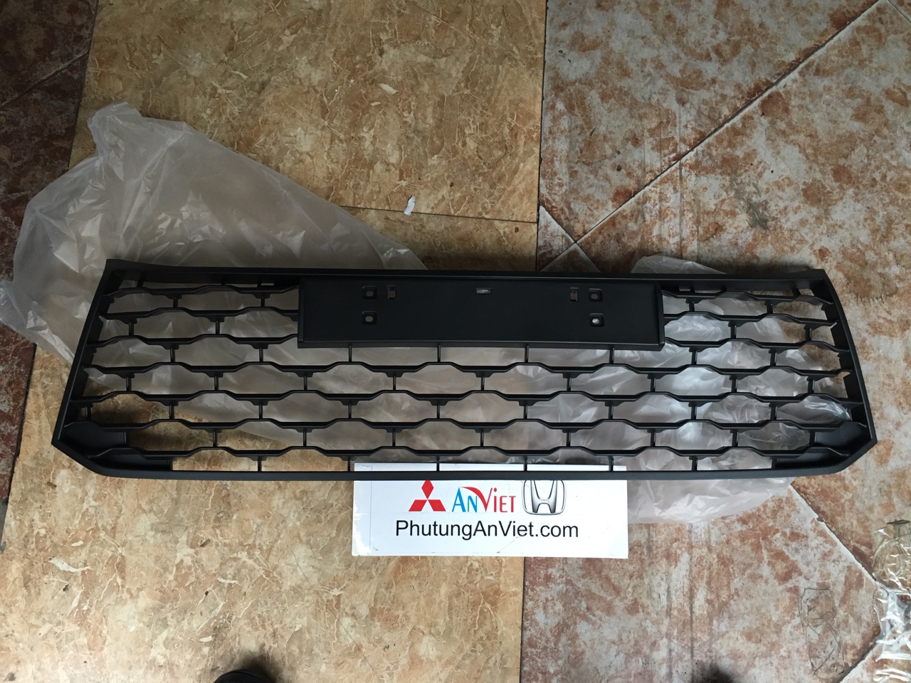 Lưới thoáng gió xe mitsubishi pajero Sport 2019