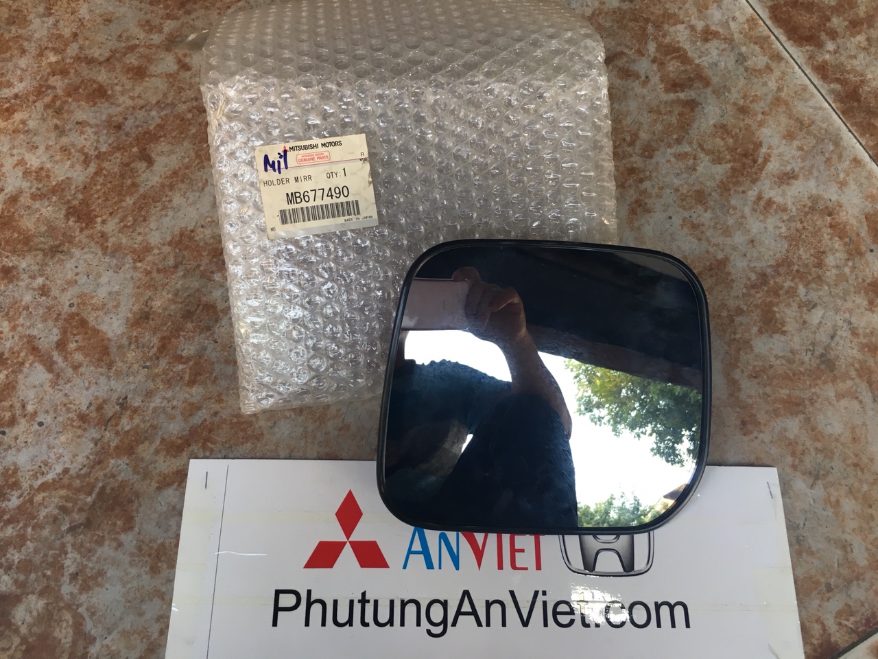 Mặt gương xe mitsubishi pajero V33 
