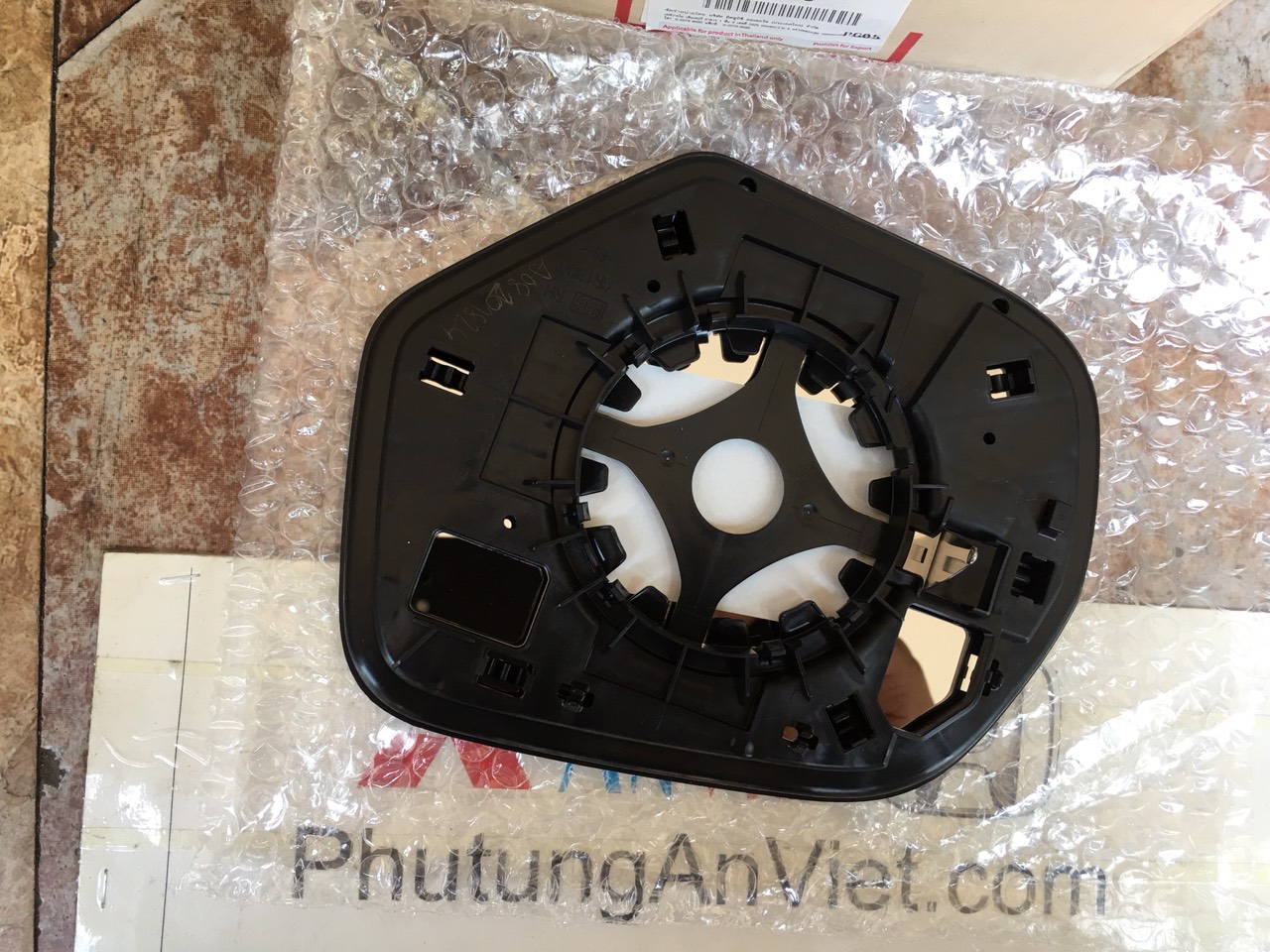 Mặt gương xe mitsubishi Pajero Sport