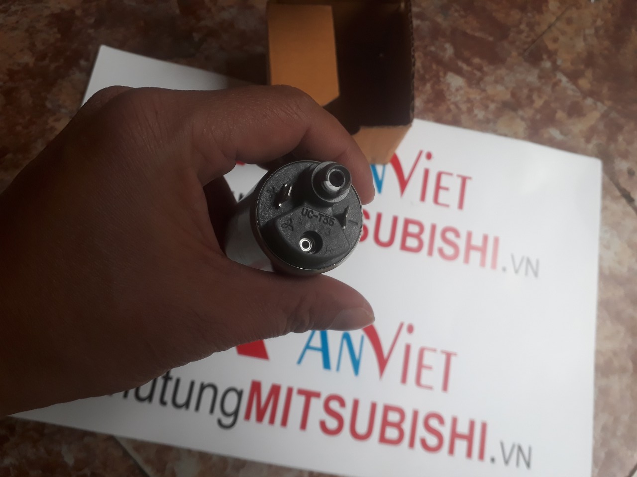 Mô tơ bơm xăng xe Mitsubishi Attrage
