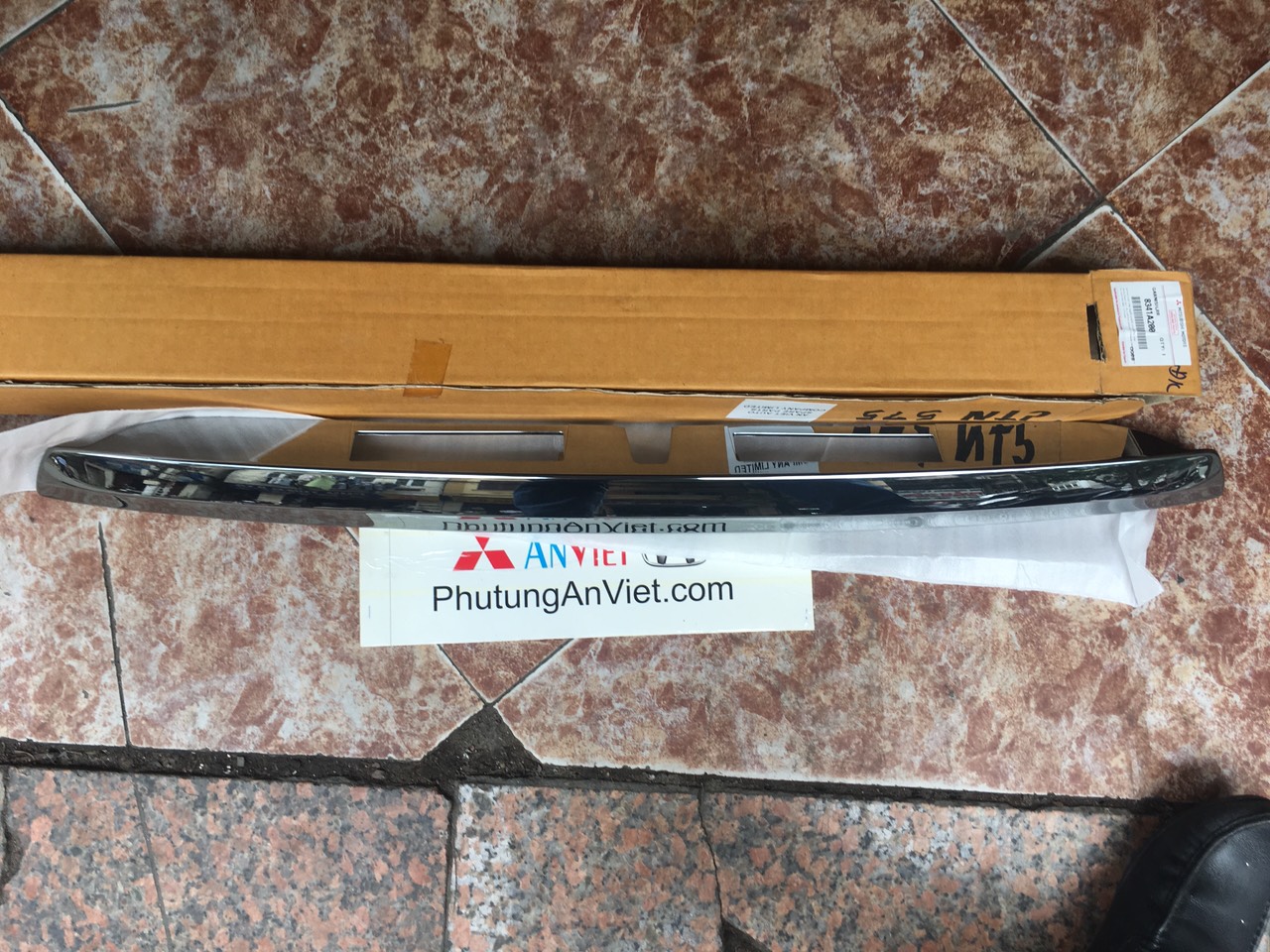 Nẹp mạ cốp sau xe mitsubishi attrage