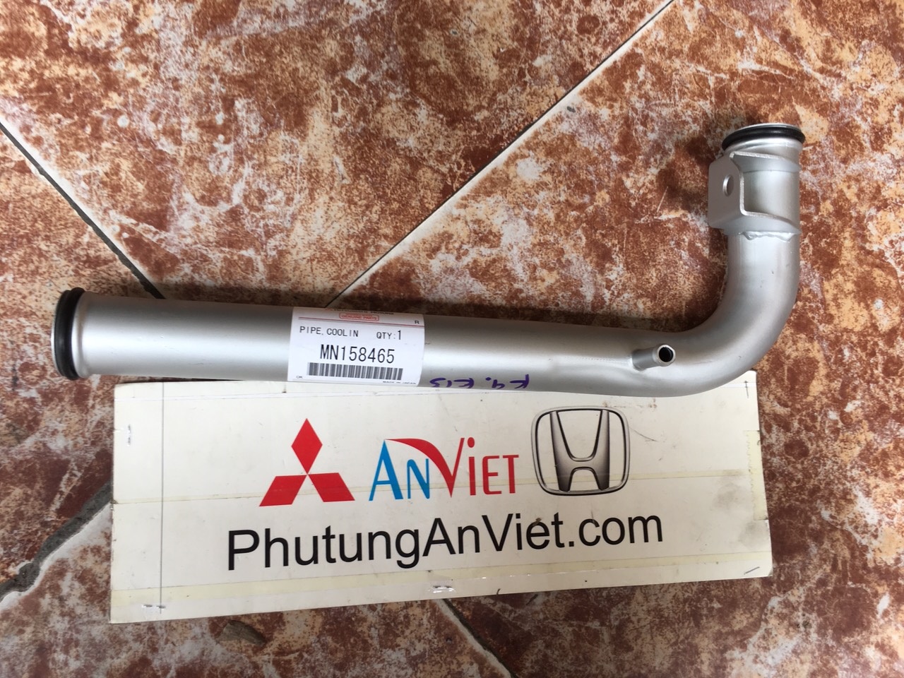 Ống nước xe mitsubishi Pajero