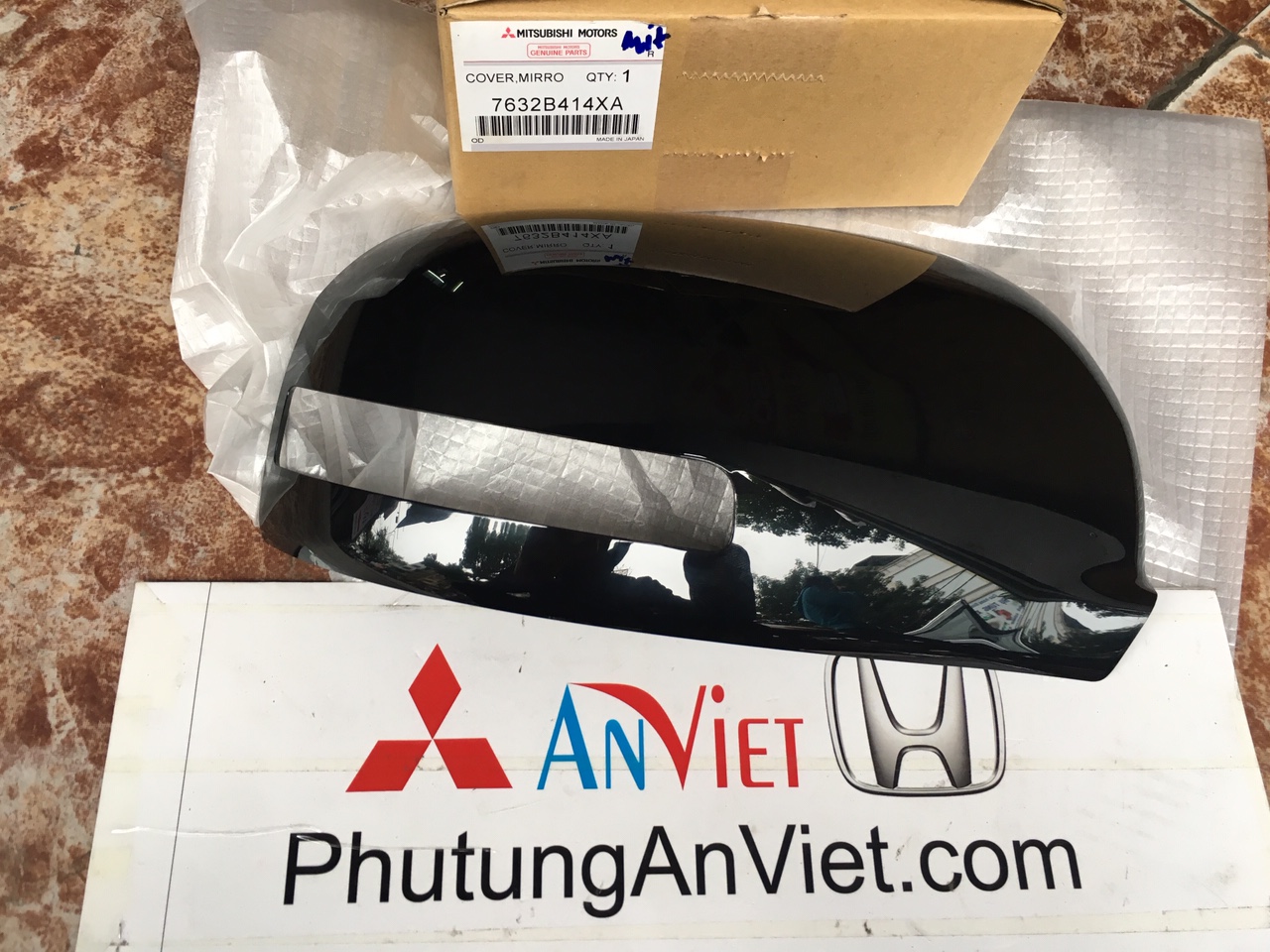 Ốp gương xe Mitsubishi Outlander