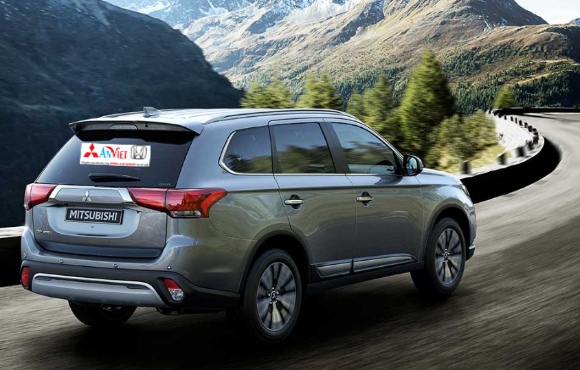 xe mitsubishi Outlander