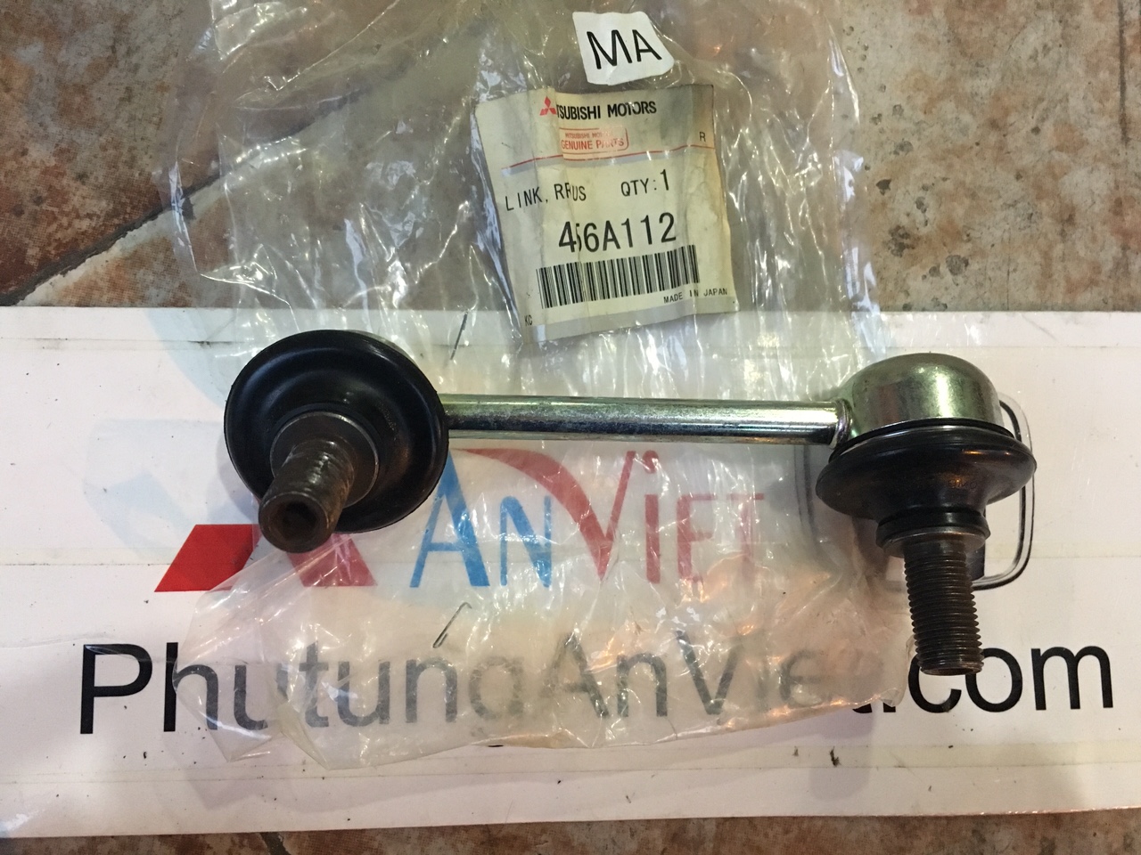 Rô tuyn cân bằng xe mitsubishi pajero ngân hàng 