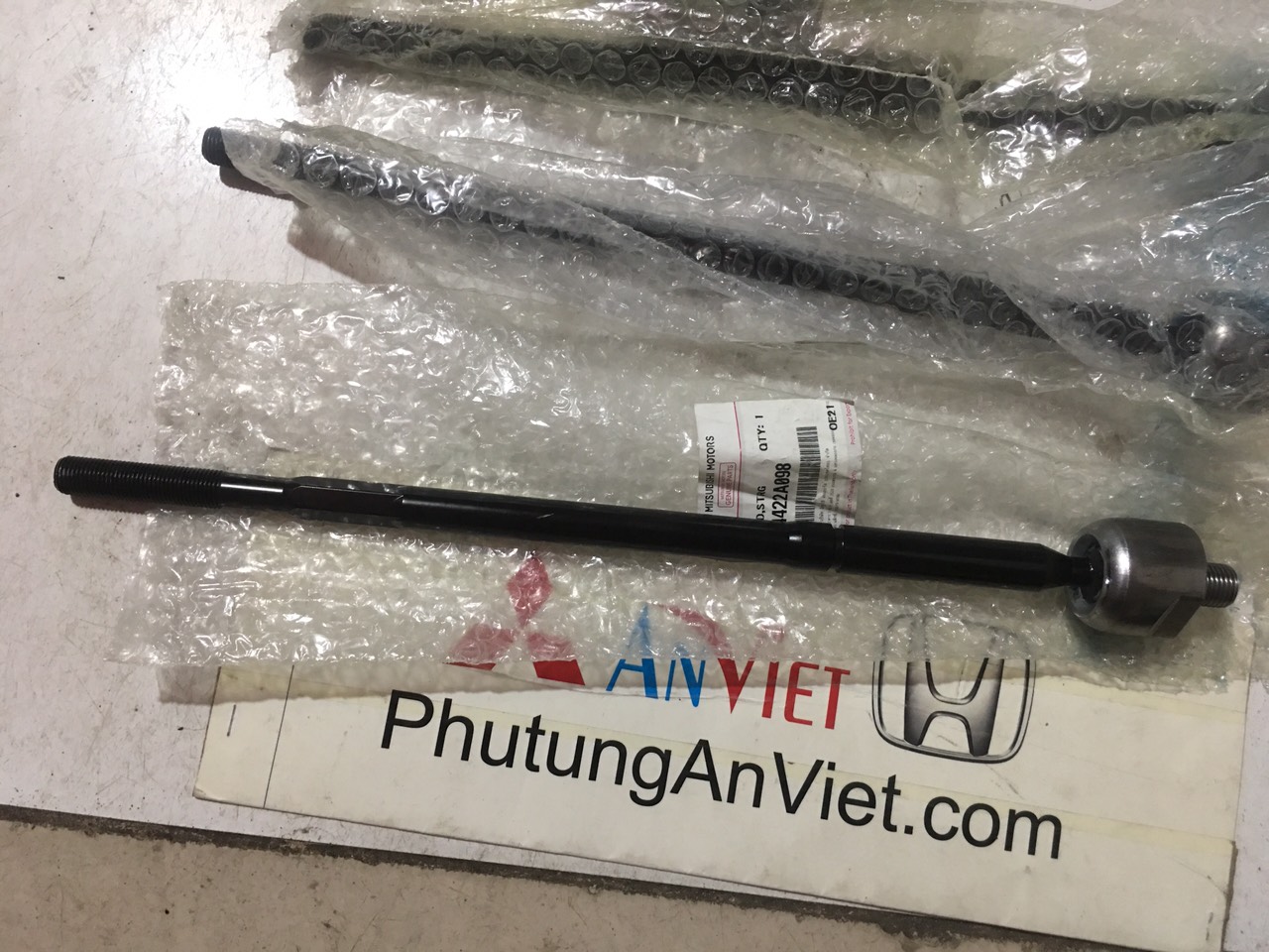 Rô tuyn lái ngoài xe mitsubishi Attrage 