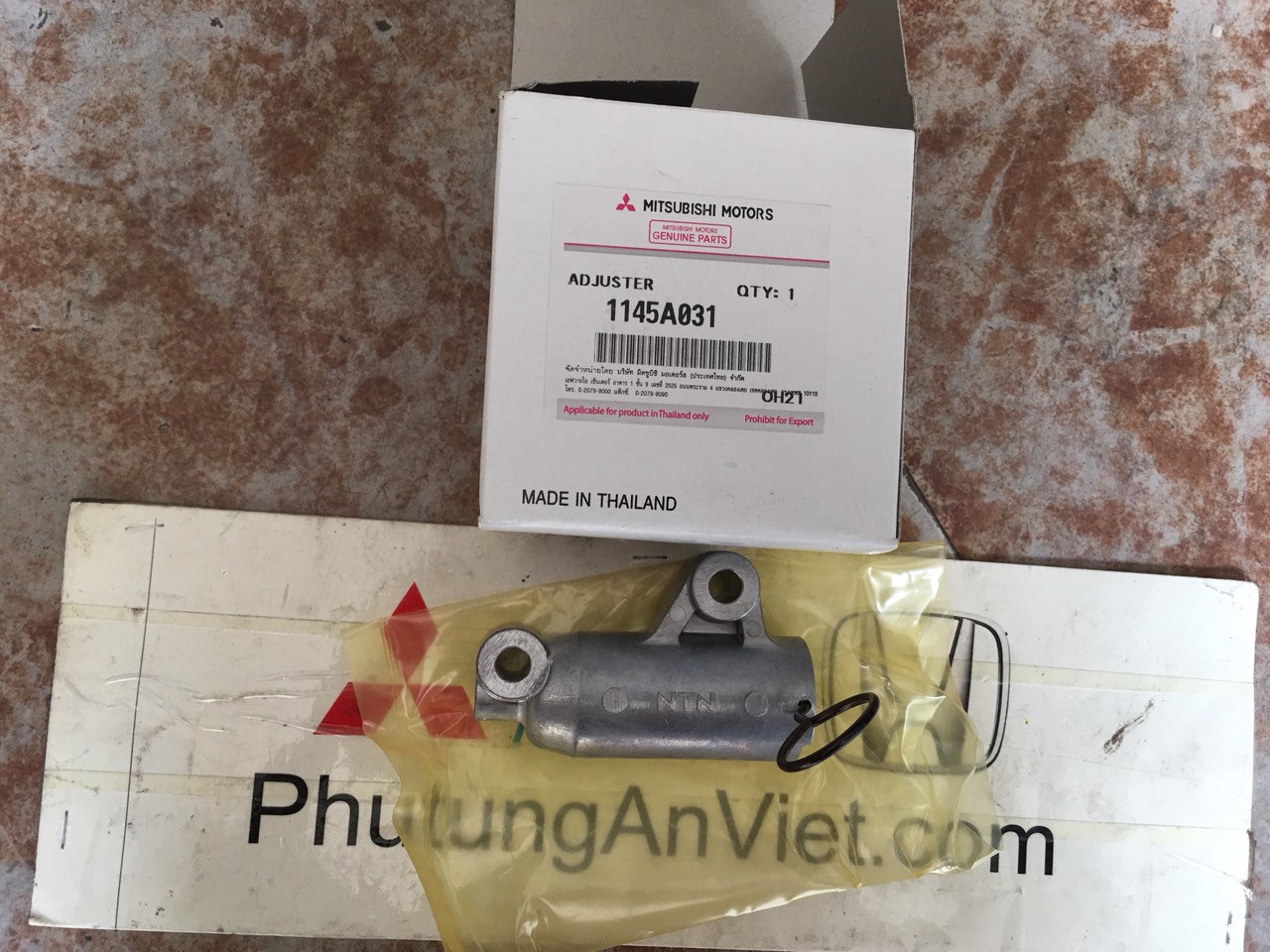 Ty tăng thủy lực xe mitsubishi Pajero Sport
