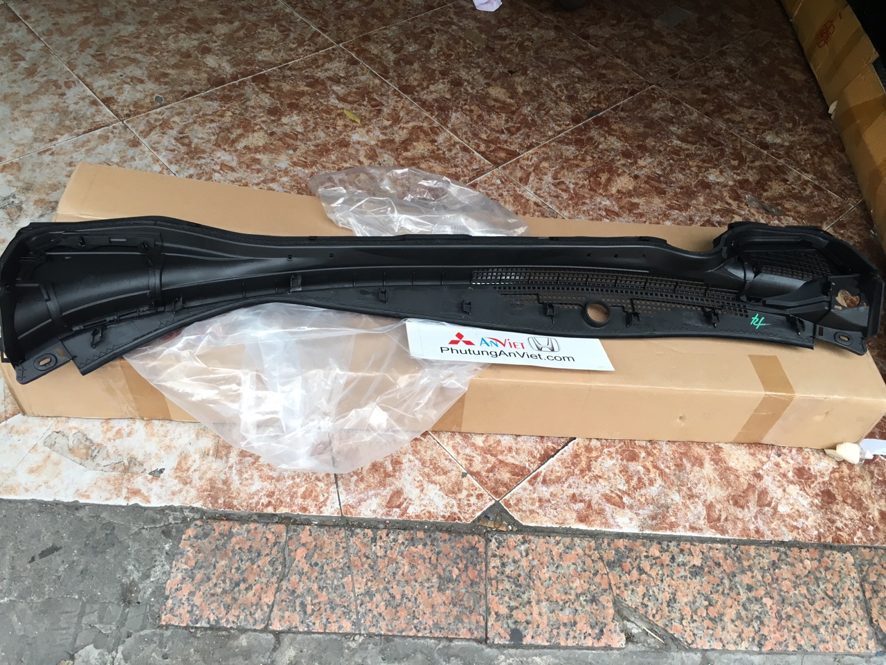 Viền máng nước xe honda CRV 